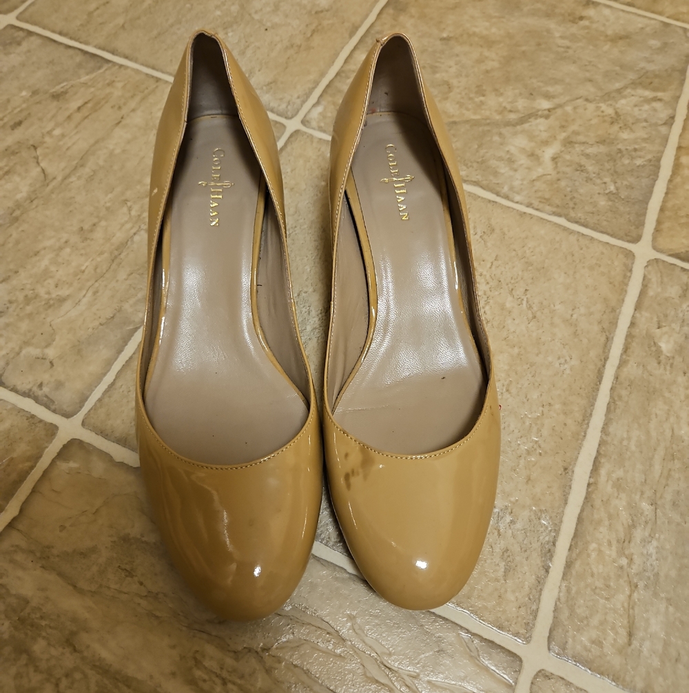 Cole Haan Patent Leather Ballet Flats in Beige